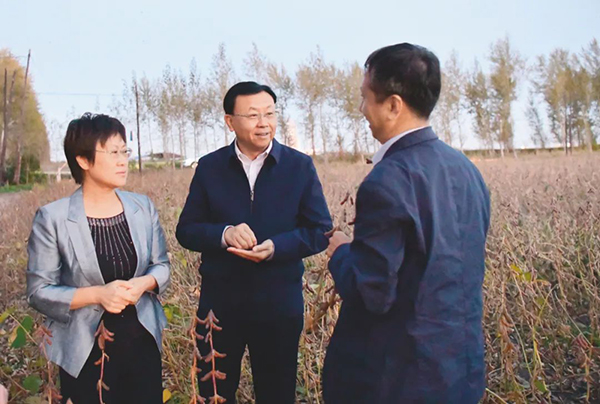 黑龙江绥化市委书记张宝伟：全力做好“土特产”文章 以产业振兴夯实乡村全面振兴基础