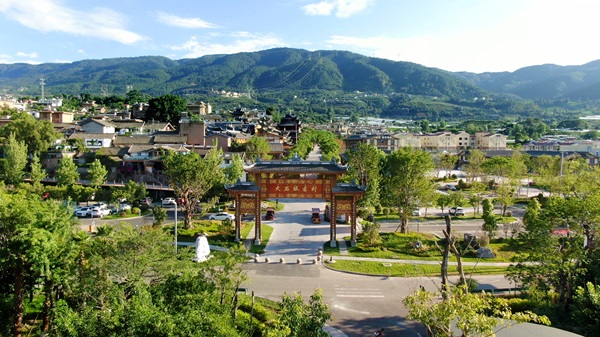 如今的大石板古村，已成了西昌文旅新“网红”。.jpg