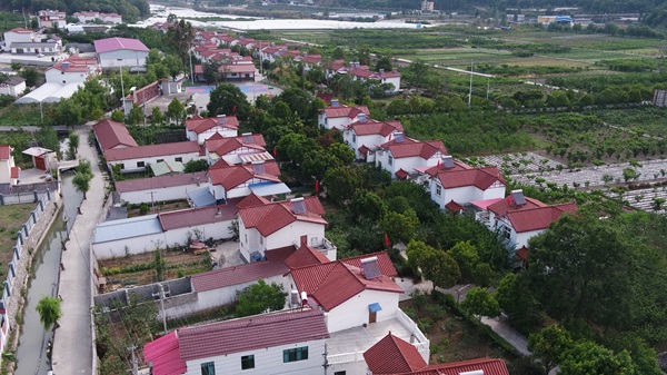 冕宁县复兴镇建设村一瞥。.jpg