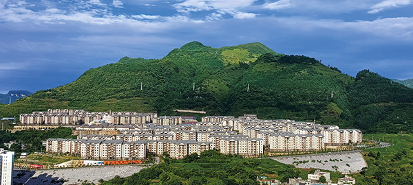 图为赫章县金银山街道全景。.jpg