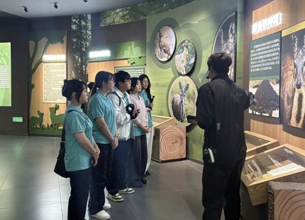 电子科技大学成都学院工学院赴阿坝州开展科技助农与科普教育活动