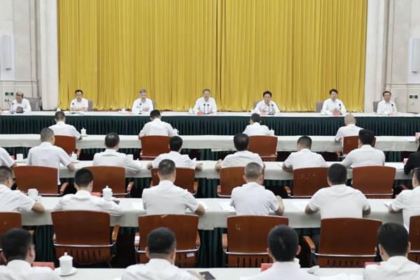 福建省援宁挂职干部座谈会在银川召开