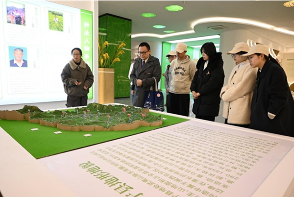 福州大学至诚学院食品与生物工程系实践队解锁现代种业新认知