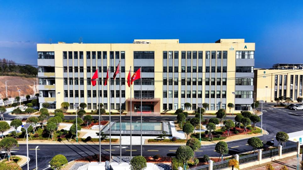 胡先明：药姑山下书写产业振兴新篇章